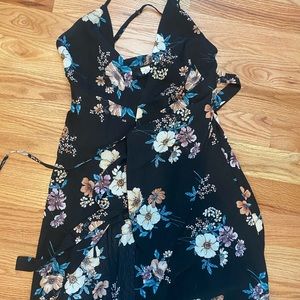 Wrap dress black with flowers
